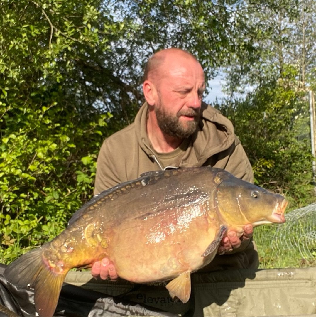 24.00lbs · MIRROR Carp · by Lee Godfrey
