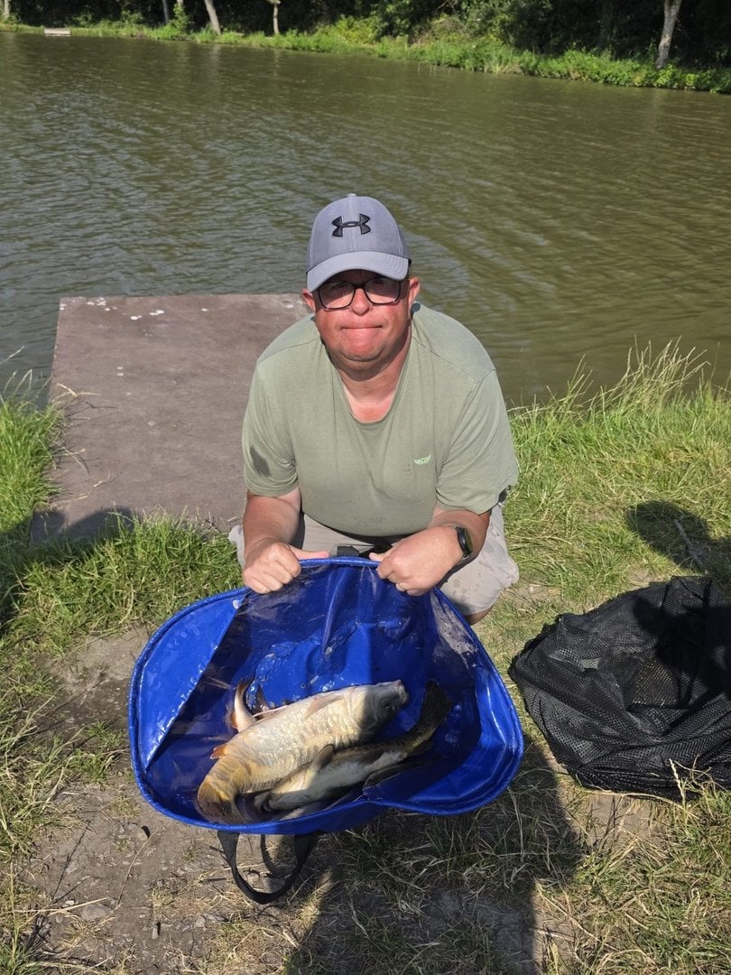 9lb Common Carp caught by Chris Rogers