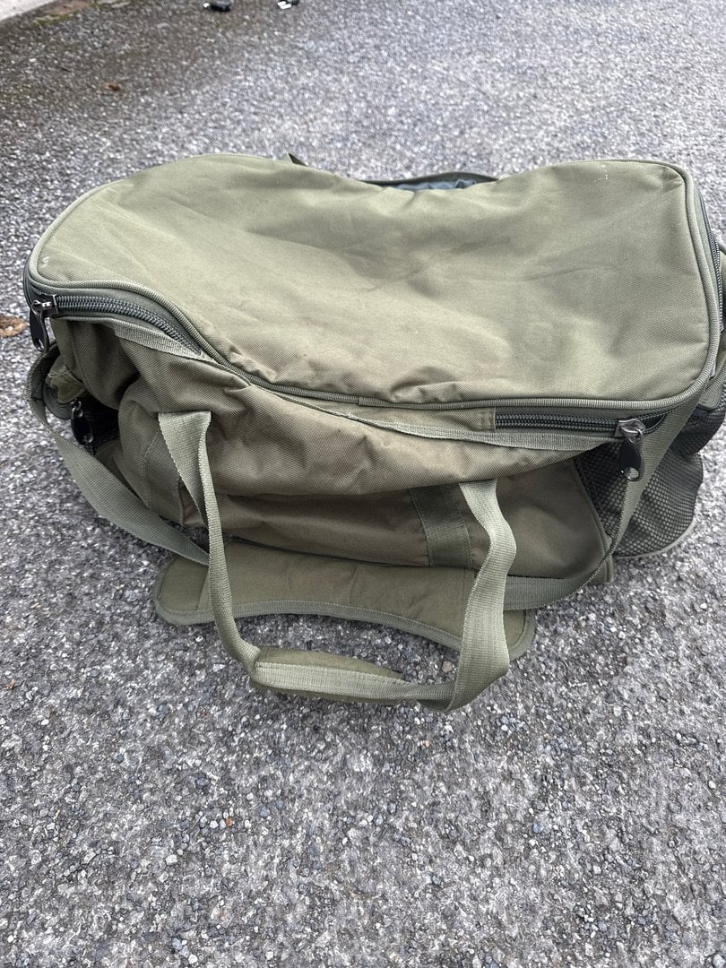 Used carp fishing holdal