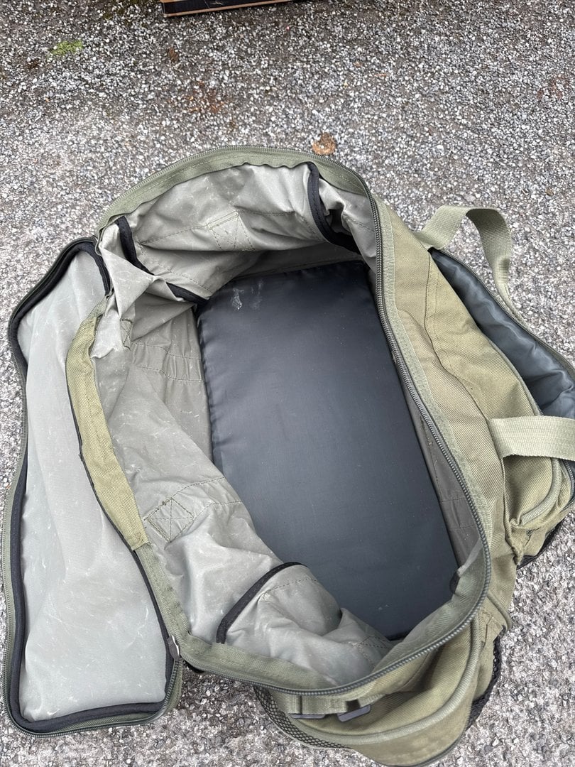 Used carp fishing holdal