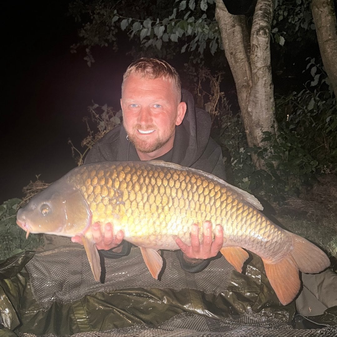 27.80lbs · COMMON Carp · by Andrew Mazurczak