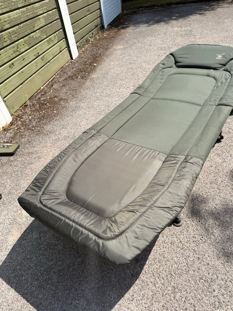 JRC Terry Hearn 3 Leg Bedchair