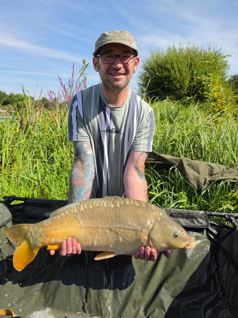17lb Mirror Carp caught by Chris Figg